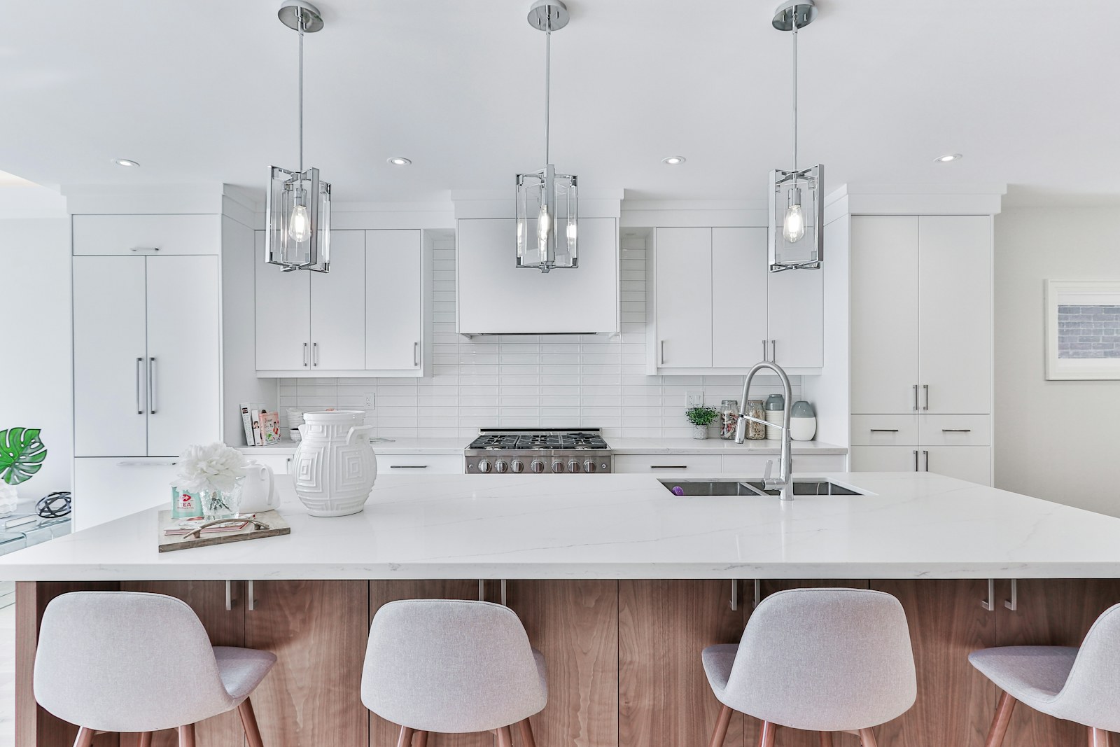 Modern Scandinavian kitchen with fitted cabinetry
